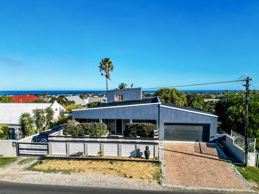 6 Bedroom Property for Sale in Onrus Western Cape